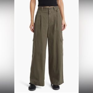 The Harlow (Re)generative Chino Wide Leg Cargo Pants Size 12- Fits like a 14
